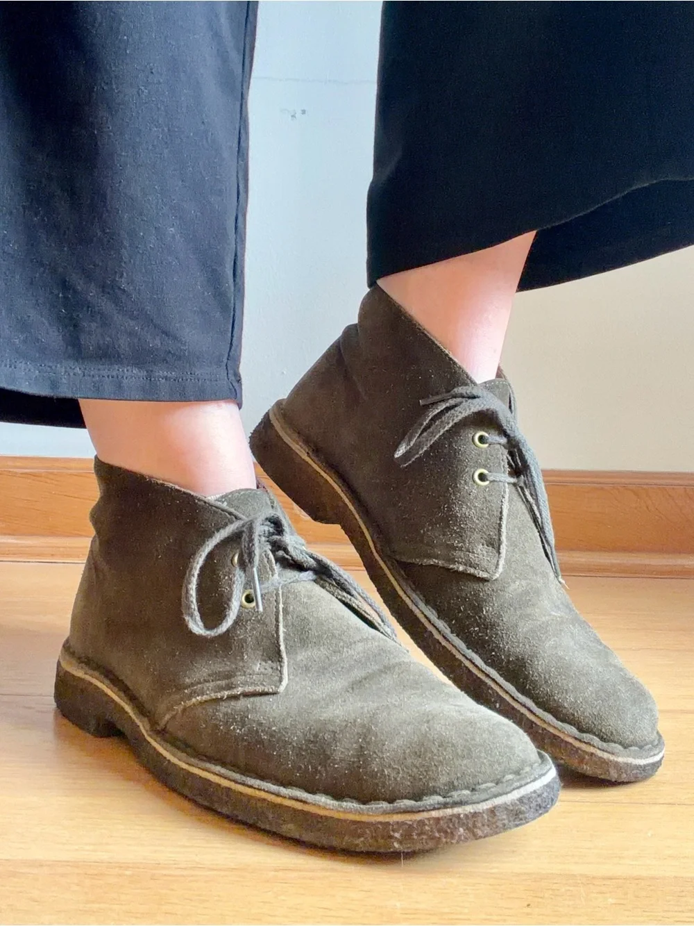 Clarks - Green Suede Chukka Desert Ankle Boots.